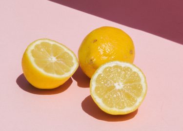 【レモン効能】リフレッシュからスキンケアまでできる精油『おすすめ使い方』も紹介！