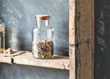 【ハーブティーの賞味期限】開封後の保存方法と傷んだ茶葉の見分け方